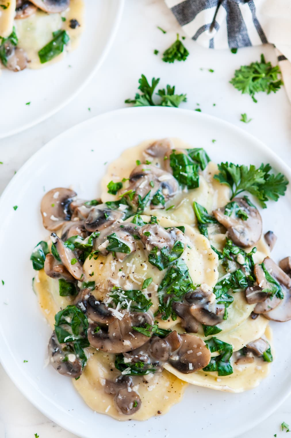 Creamy White Wine Mushroom Spinach Ravioli - Aberdeen's Kitchen