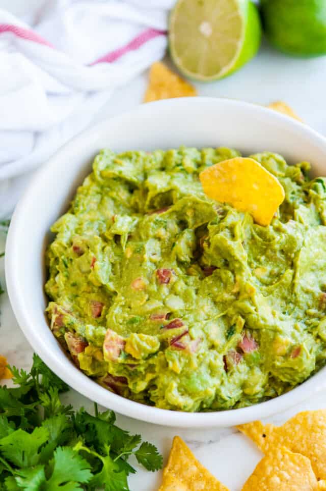 Quick and Easy Classic Guacamole - Aberdeen's Kitchen