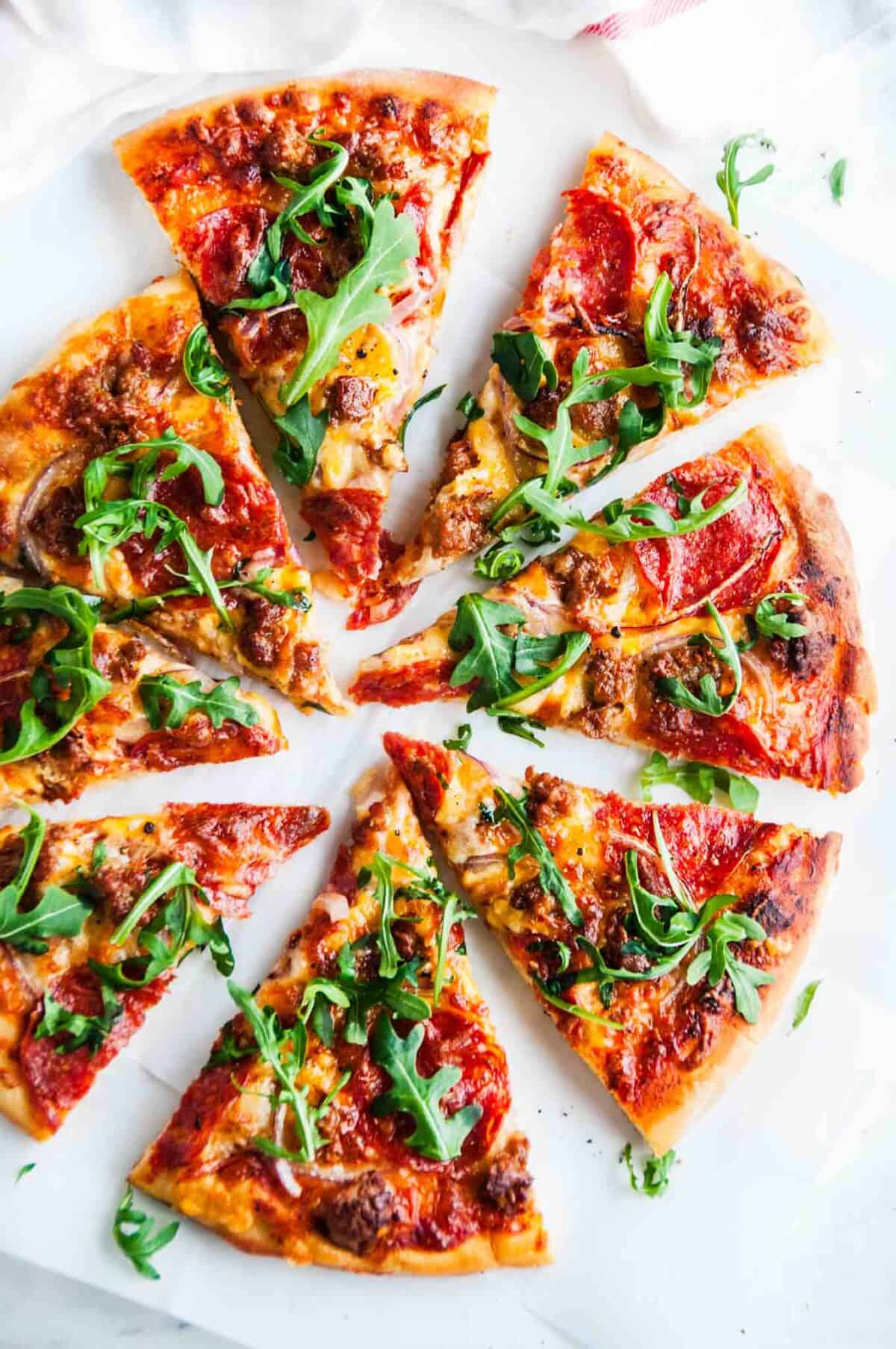 The best (spicy) 5 minute Pizza sauce ever! - Love is in my Tummy