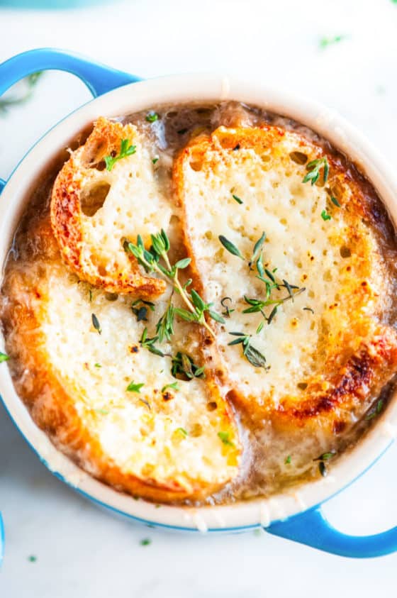 Classic French Onion Soup With Cheesy Croutons - Aberdeen's Kitchen