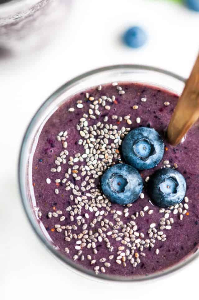 Blueberry Spinach Smoothie - Aberdeen's Kitchen