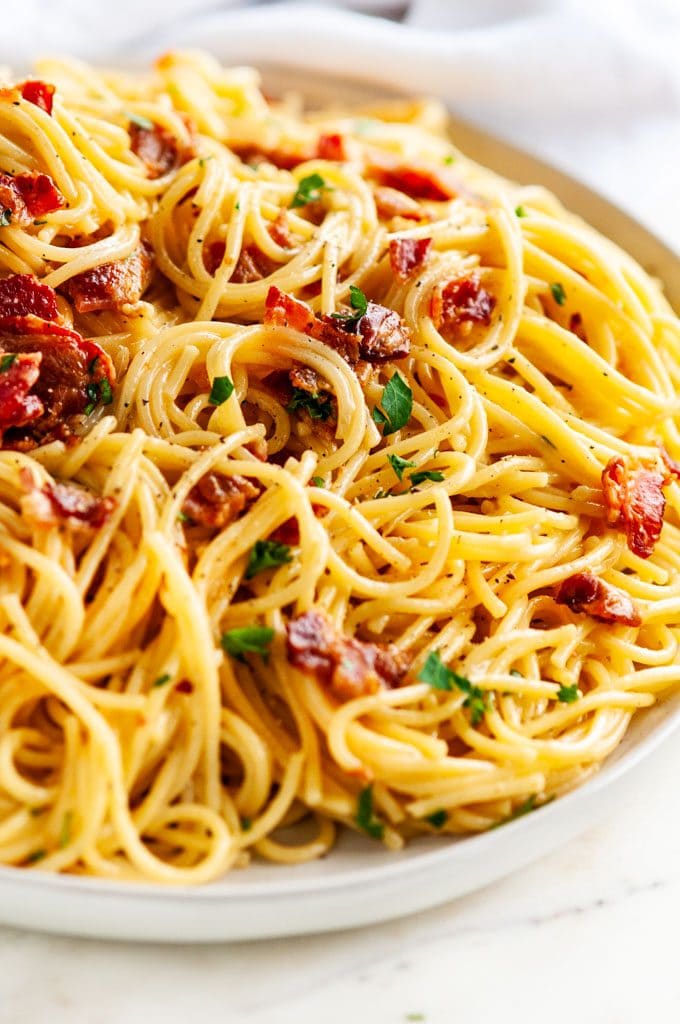 Classic Spaghetti Carbonara (Quick and Easy!) - Aberdeen's Kitchen