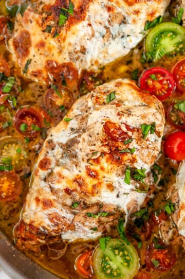 Quick & Easy Skillet Chicken Caprese - Aberdeen's Kitchen