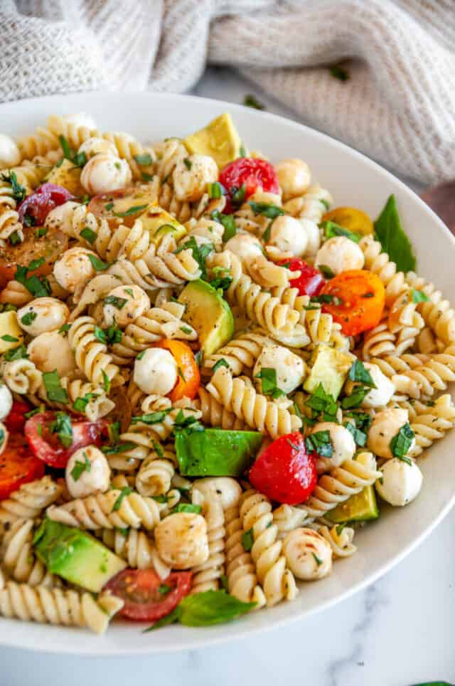 Caprese Pesto Pasta Salad - Aberdeen's Kitchen