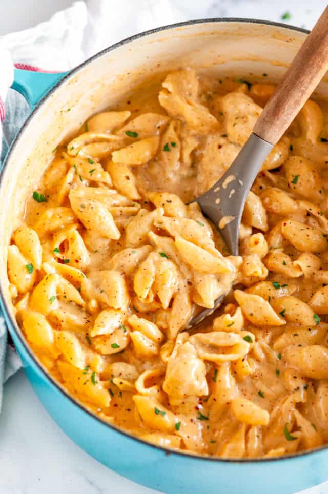 One Pot Hatch Chile Mac and Cheese - Aberdeen's Kitchen