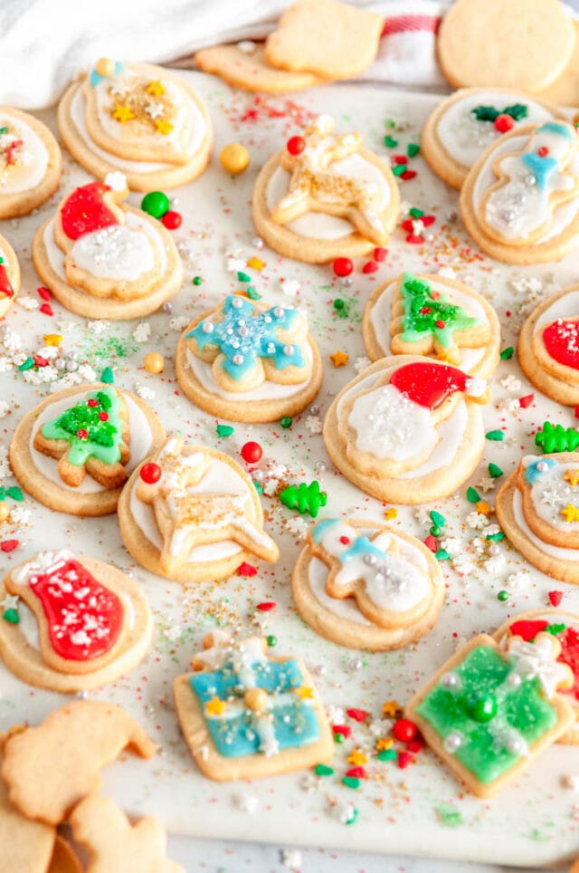 Holiday Sugar Cookies with Vanilla Icing - Aberdeen's Kitchen